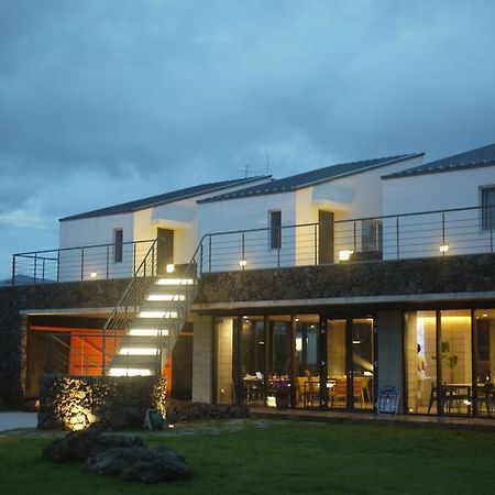 Eridu Cafe N Beds Hotel Seogwipo Exterior foto