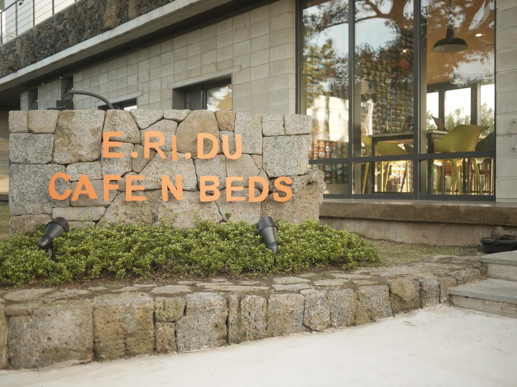 Eridu Cafe N Beds Hotel Seogwipo Exterior foto