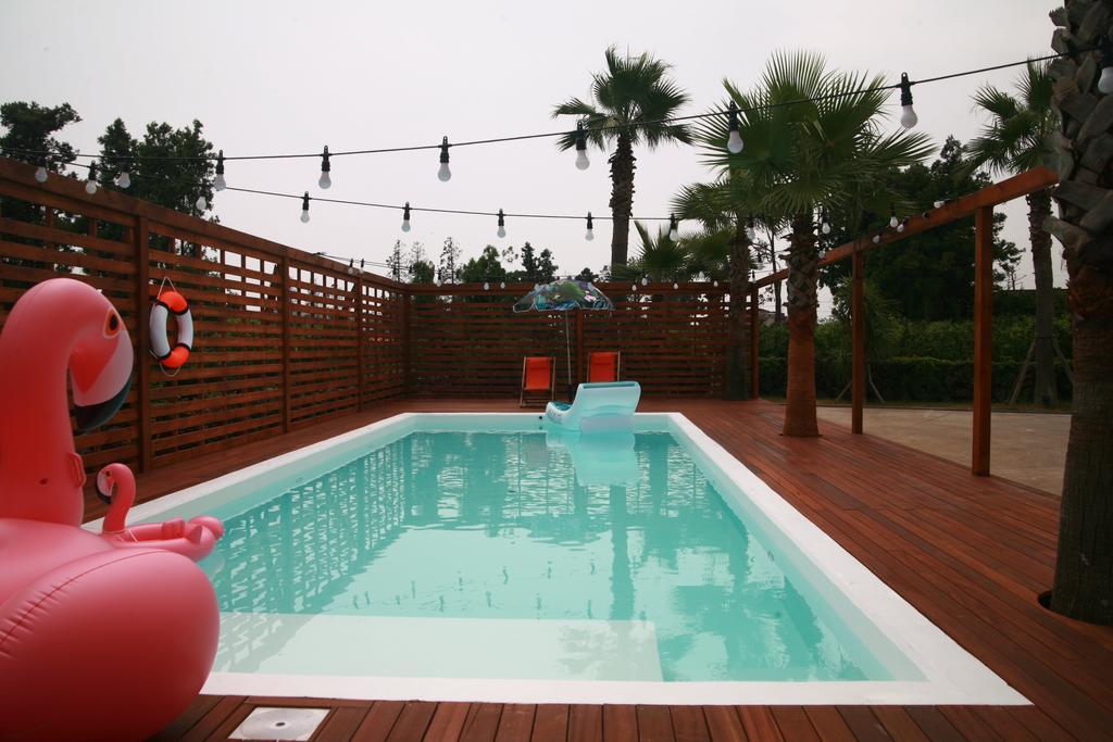 Eridu Cafe N Beds Hotel Seogwipo Exterior foto