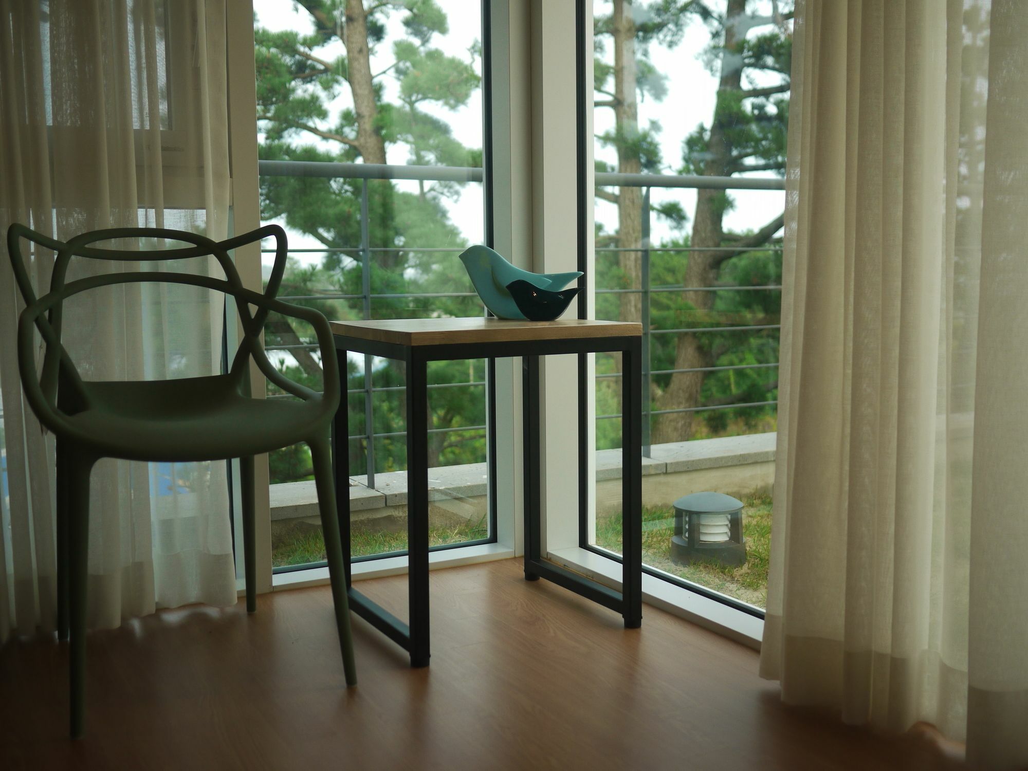 Eridu Cafe N Beds Hotel Seogwipo Exterior foto