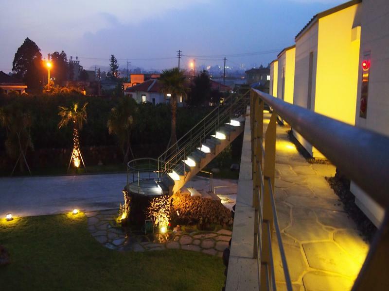 Eridu Cafe N Beds Hotel Seogwipo Exterior foto